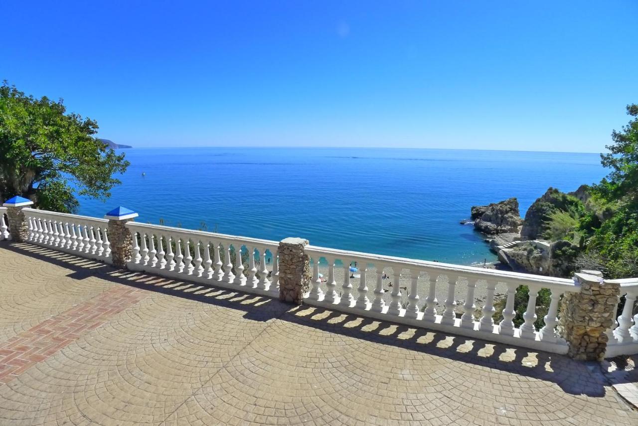 Villa Angela Nerja Exteriör bild
